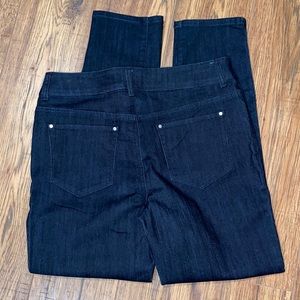 NWOT Size 2 = 00 Chico’s Fabulously Slimming Ankle Jeans New Without Tags